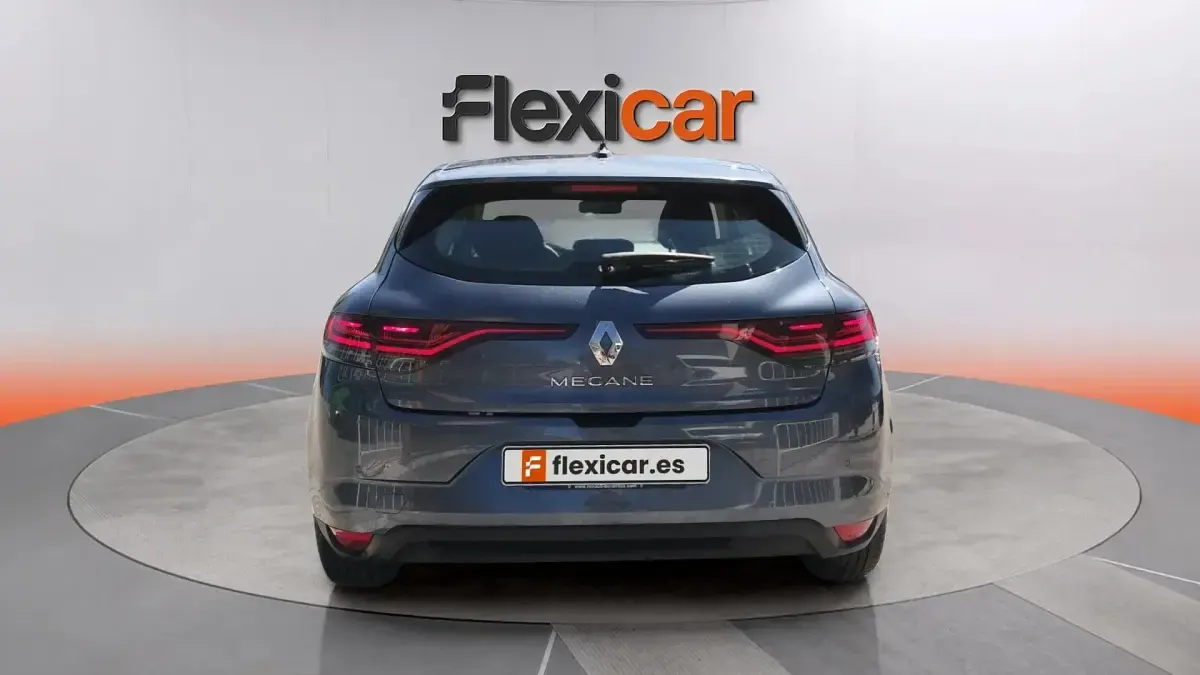 Usado Renault Mégane II Business 115 CV (84 kW) 2021 Gris Berlina