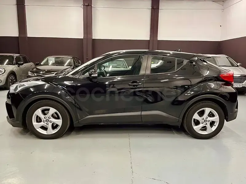 Usado Toyota C-HR Active 122 CV (89 kW) 2019 Negro SUV