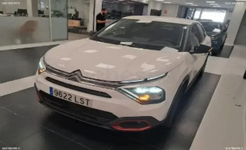 Usado Citroën C4 Feel 130 CV (95 kW) 2021 Blanco Berlina
