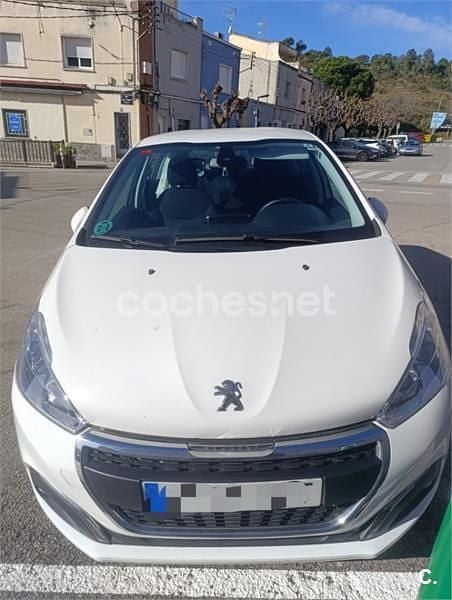 Usado Peugeot 208 Signature Sky 110 CV (80 kW) 2019 Blanco Utilitario