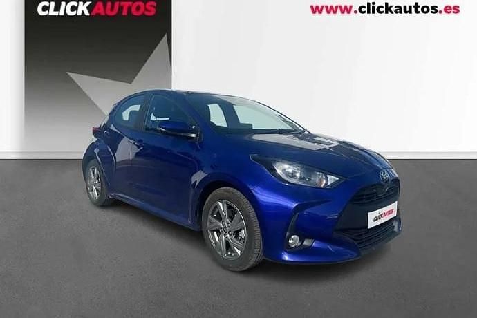 Käytetty Toyota Yaris Hybrid Active 116 HP (85 kW) 2025