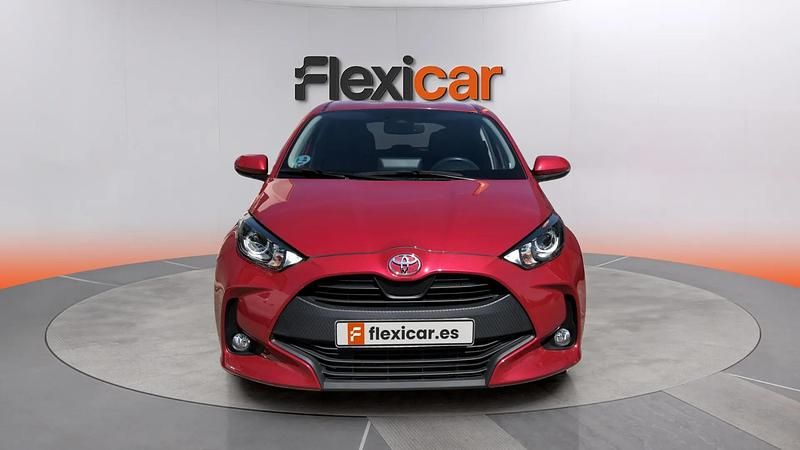 Usado Toyota Yaris Edition 125 CV (91 kW) 2022 Rojo Utilitario
