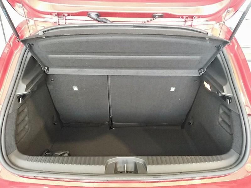 Usado Renault Clio V Evolution 100 CV (73 kW) 2025 Rojo Berlina