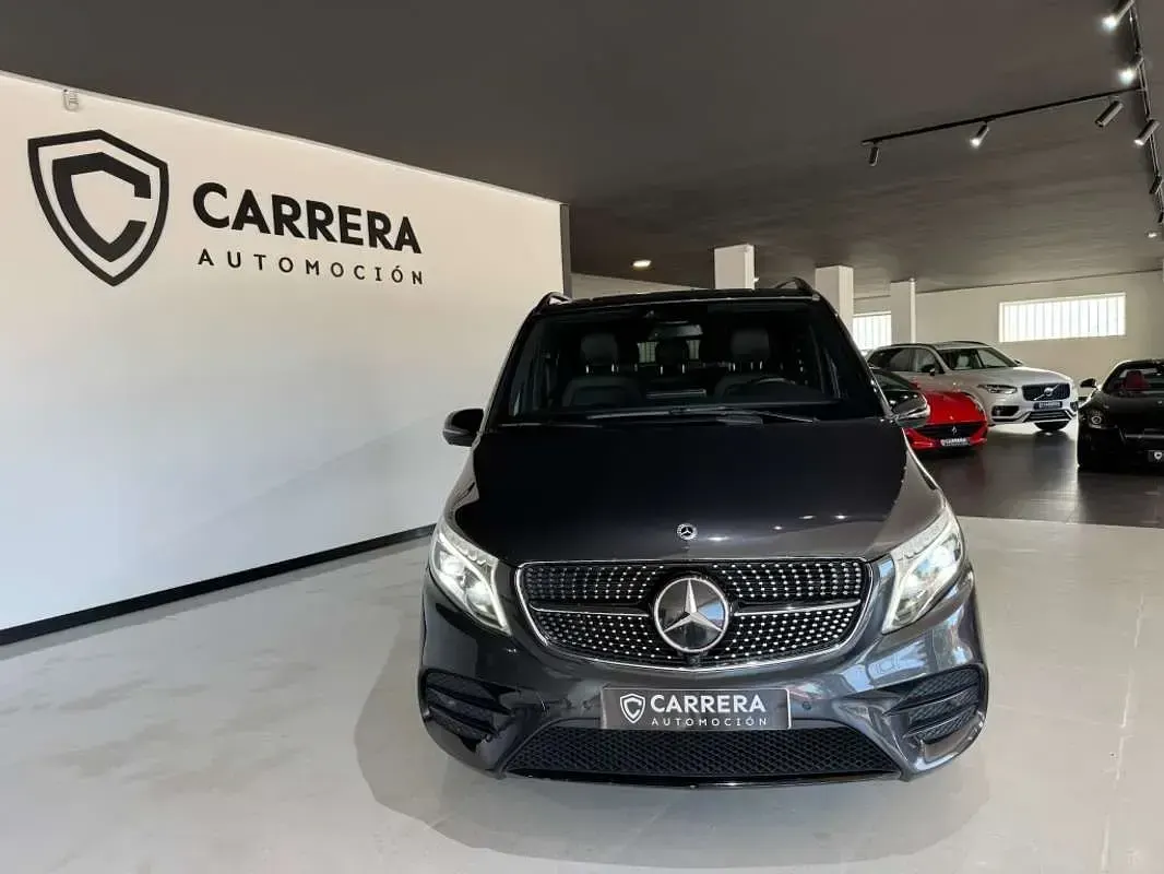 Usado Mercedes V300 239 CV (175 kW) 2021 Gris Monovolumen