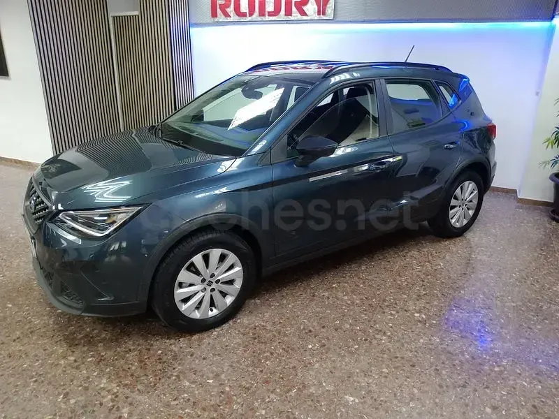 Usado Seat Arona Style 110 CV (80 kW) 2023 Azul SUV