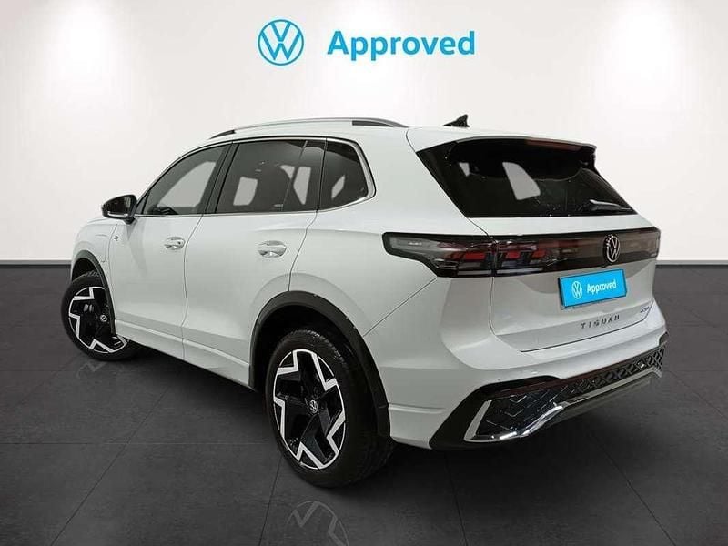 Usado VW Tiguan R-line 204 CV (150 kW) 2025 Blanco SUV