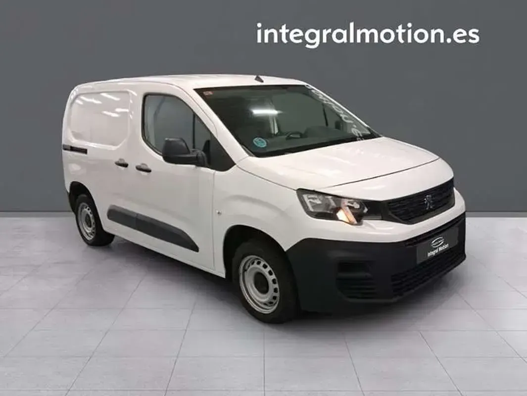 Usado Peugeot Partner 102 CV (75 kW) 2021 Blanco Monovolumen