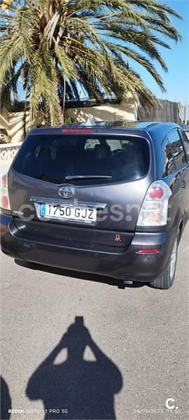 Usado Toyota Corolla Verso Sol 136 CV (100 kW) 2008 Gris / plata Monovolumen