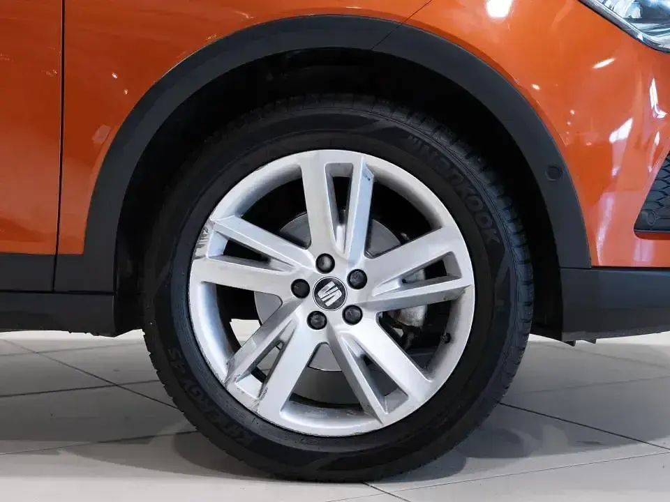 Usado Seat Arona FR 90 CV (66 kW) 2019 Naranja SUV