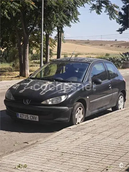 Usado Peugeot 206 75 CV (55 kW) 2003 Negro Berlina