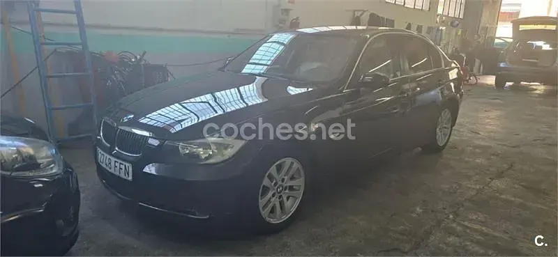 Usado BMW 318 122 CV (89 kW) 2006 Negro Berlina