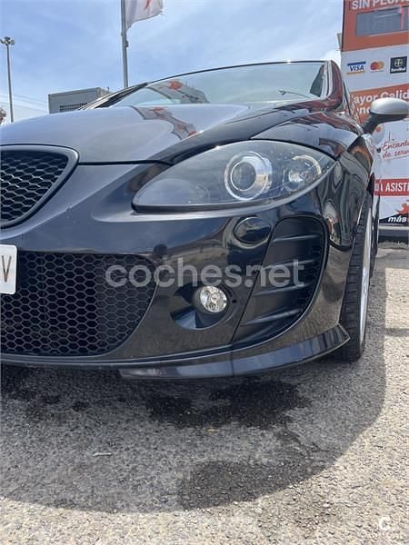 Usado Seat Leon FR 200 CV (147 kW) 2007 Negro Utilitario