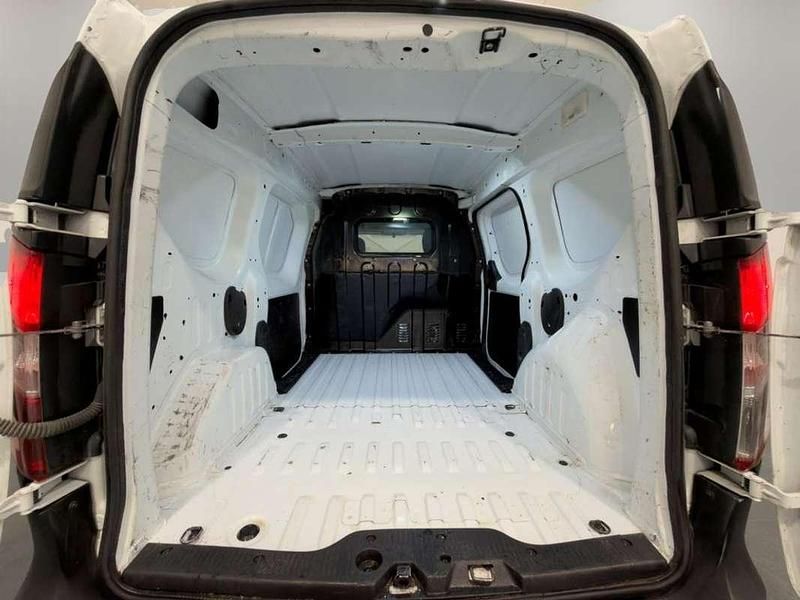 Usado Dacia Dokker Essentiel 98 HP (72 kW) 2019 Branco Monovolume