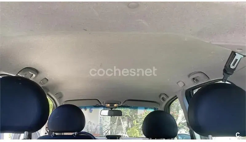 Usado Opel Meriva Enjoy 100 CV (73 kW) 2004 Gris / plata Monovolumen