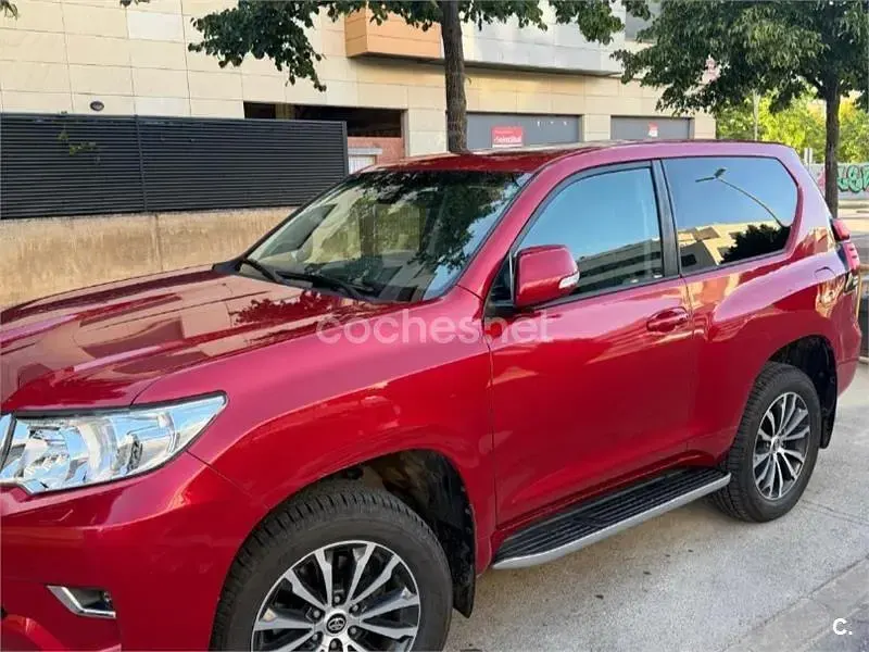 Usado Toyota Land Cruiser 177 CV (130 kW) 2019 Granate SUV