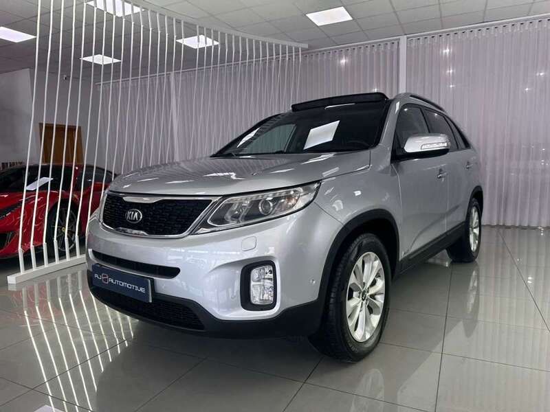 Gris Usado 2016 Kia Sorento SUV | 18.990 € (Precio justo) - Imagen 1/4