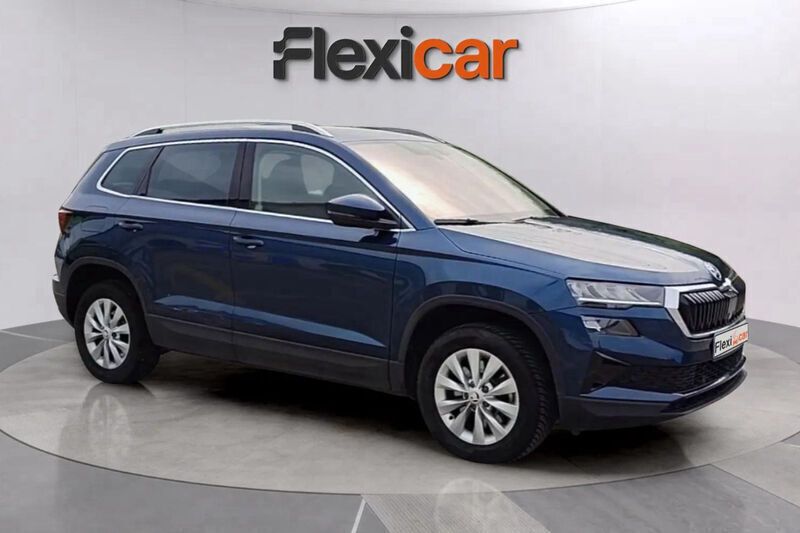 Azul Usado 2023 Skoda Karoq Ambition SUV | 19.490 € - Imagen 1/4