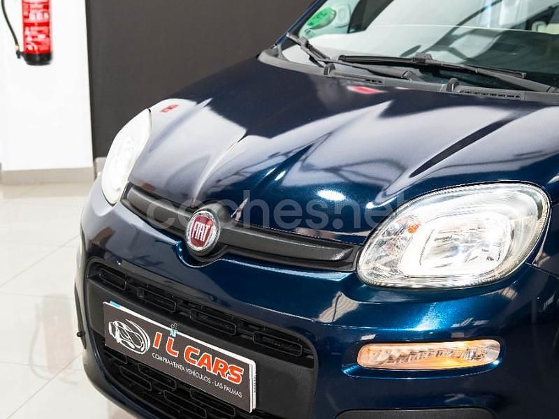 Usado Fiat Panda Lounge 69 CV (50 kW) 2015 Azul Utilitario