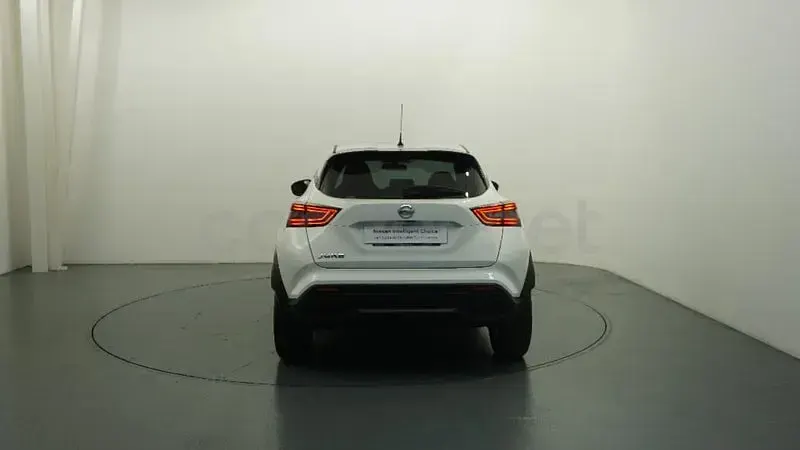 Usado Nissan Juke Acenta 114 CV (83 kW) 2022 Amarillo SUV