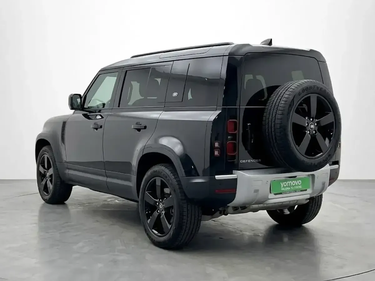 Używany Land Rover Defender S 405 KM (297 kW) 2024 Czarny SUV