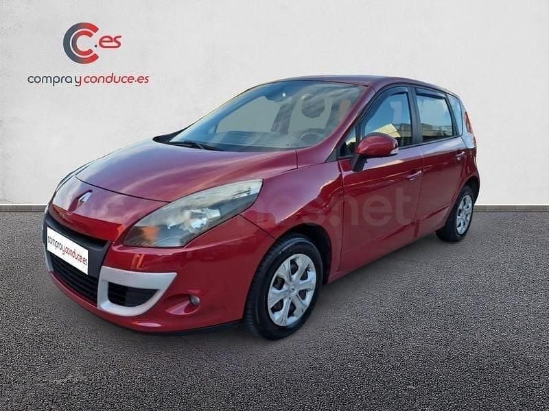 Usado Renault Scénic III 105 CV (77 kW) 2010 Rojo Monovolumen