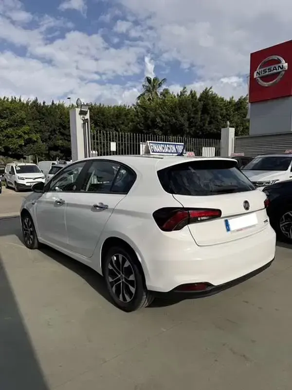 Usado Fiat Tipo Mirror 95 CV (69 kW) 2021 Blanco Utilitario