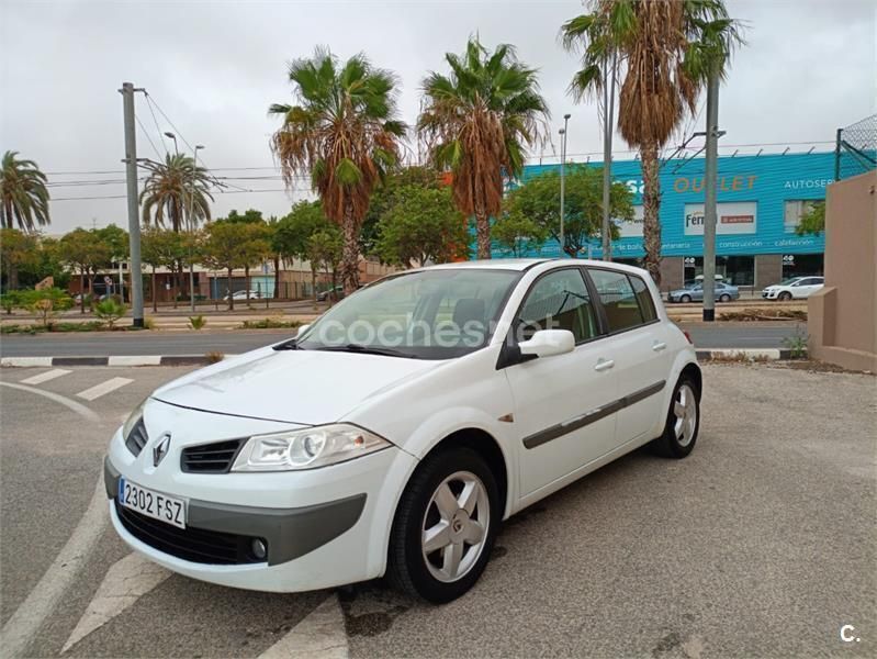Blanco Usado 2007 Renault Mégane II Authentique Berlina | 2600 € (Precio justo) - Imagen 1/4