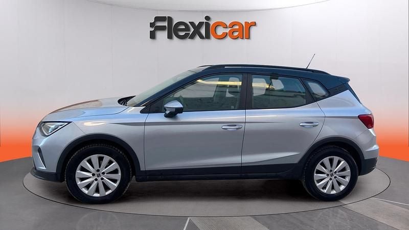 Usado Seat Arona Style 110 CV (80 kW) 2022 Gris SUV