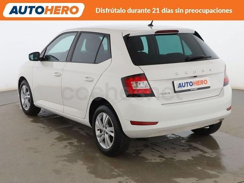 Usado Skoda Fabia Ambition 95 CV (69 kW) 2020 Blanco Berlina