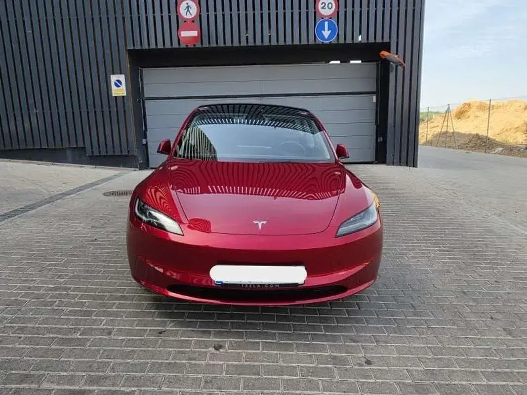 Usado Tesla Model 3 RWD 208 kW (283 CV) 2023 Rojo Berlina