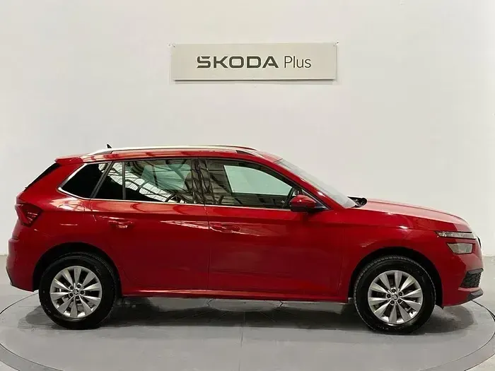 Usado Skoda Kamiq 110 CV (80 kW) 2022 Rojo SUV