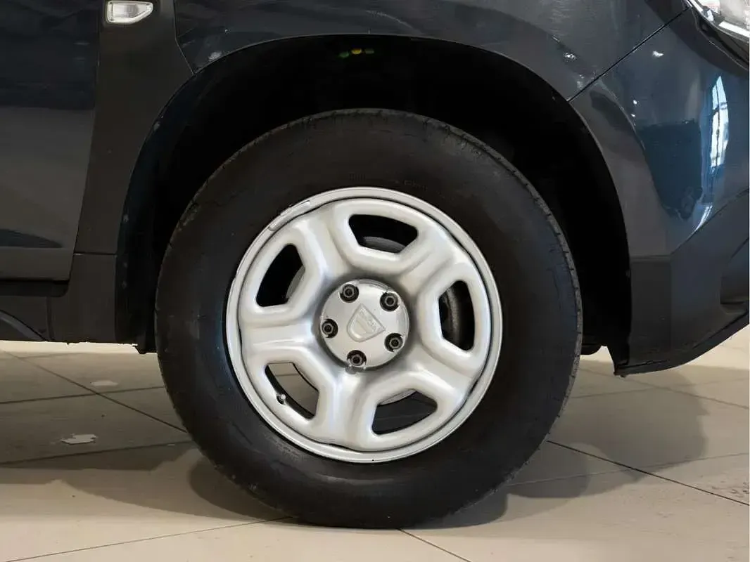 Usado Dacia Duster Essentiel 116 CV (85 kW) 2021 Gris SUV