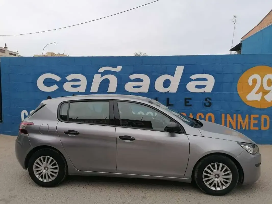 Usado Peugeot 308 Access 92 CV (67 kW) 2014 Gris Utilitario