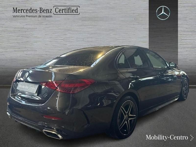 Usado Mercedes C220 AMG line 200 CV (147 kW) 2021 Graphite grey  metallic paint Berlina
