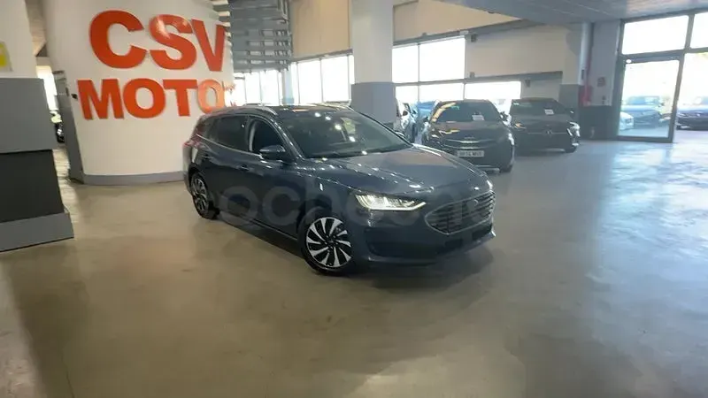 Usado Ford Focus Active X 125 CV (91 kW) 2024 Gris / plata Utilitario