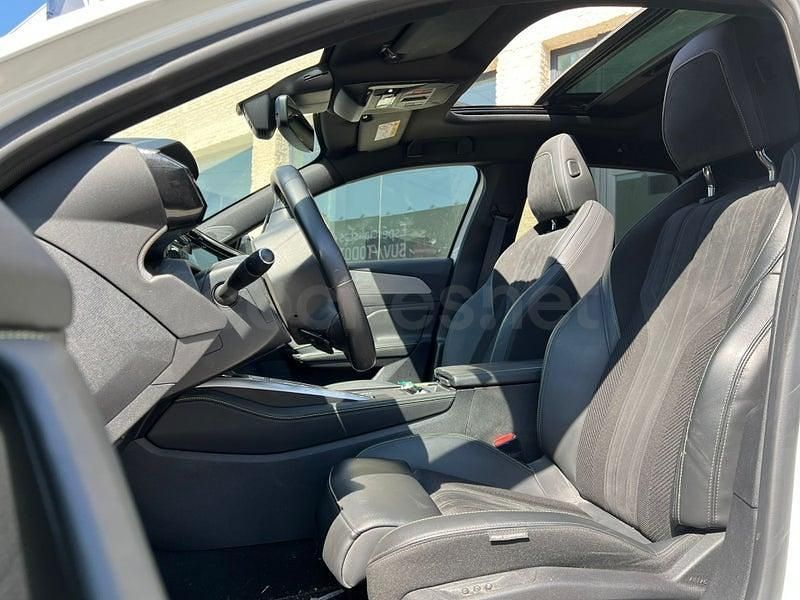 Usado Peugeot 308 SW GT 130 CV (95 kW) 2023 Blanco Familiar