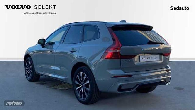 Usado Volvo XC60 Plus 250 CV (183 kW) 2025 Gris / plata SUV