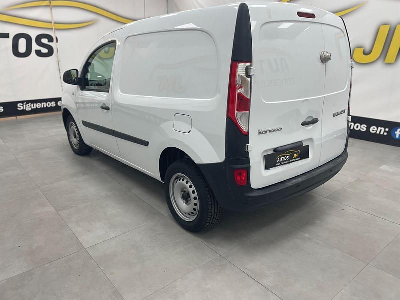 Usado Renault Kangoo 95 CV (69 kW) 2019 Blanco Monovolumen