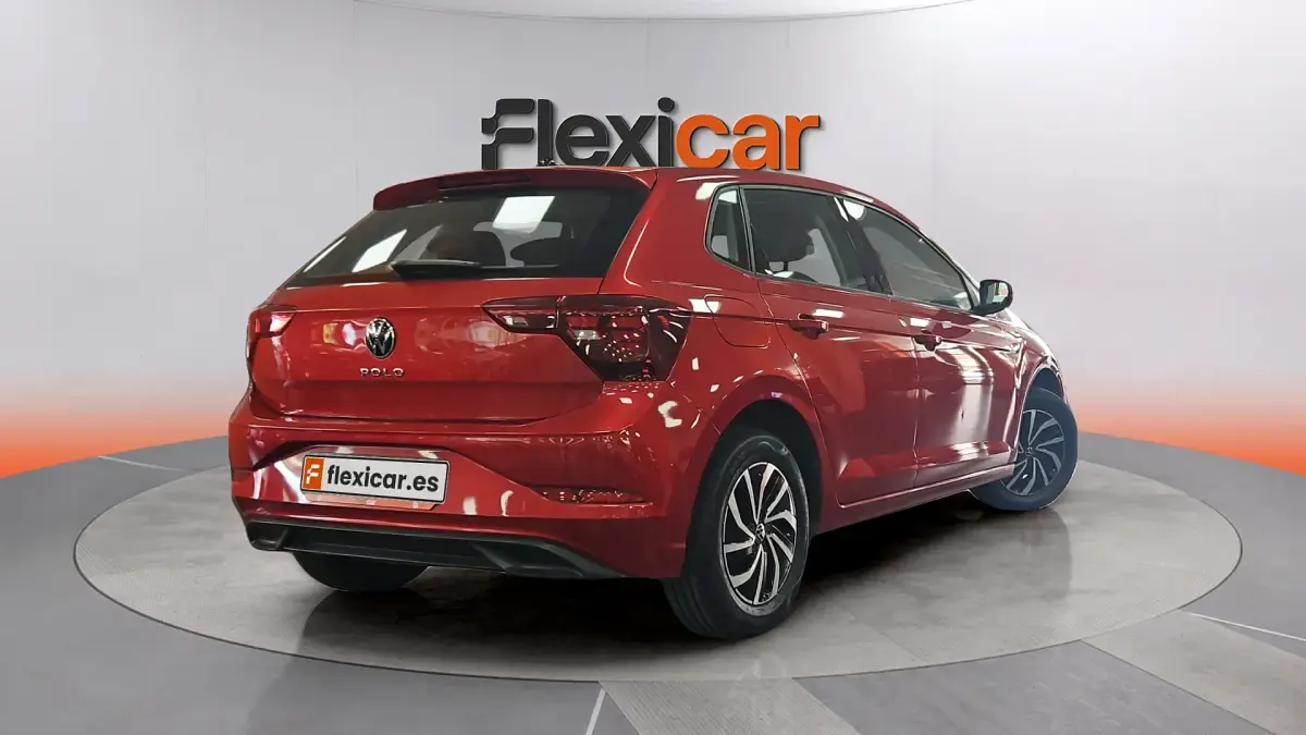 Usado VW Polo 95 CV (69 kW) 2023 Rojo Utilitario