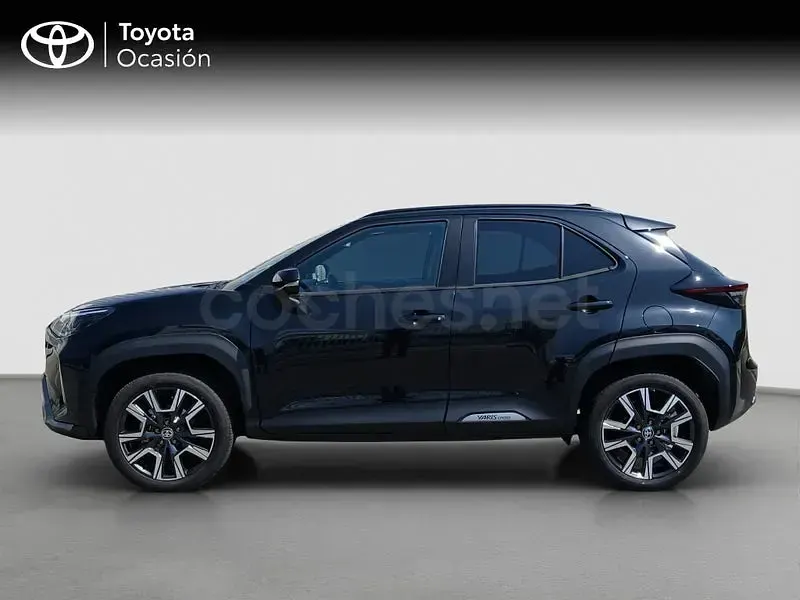 Usado Toyota Yaris Cross Style 130 CV (95 kW) 2026 Negro SUV