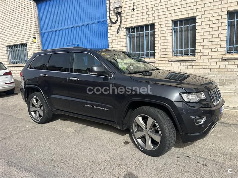 Usado Jeep Grand Cherokee Overland 250 CV (183 kW) 2013 Negro SUV