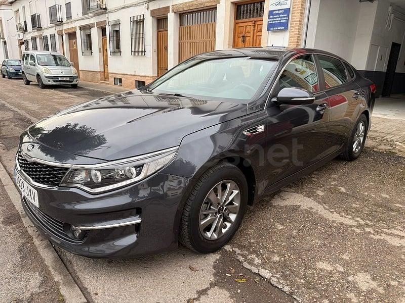 Usado Kia Optima 141 CV (103 kW) 2017 Gris Berlina