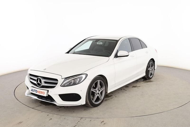 Usado Mercedes C220 AMG line 170 CV (125 kW) 2015 Blanco Berlina
