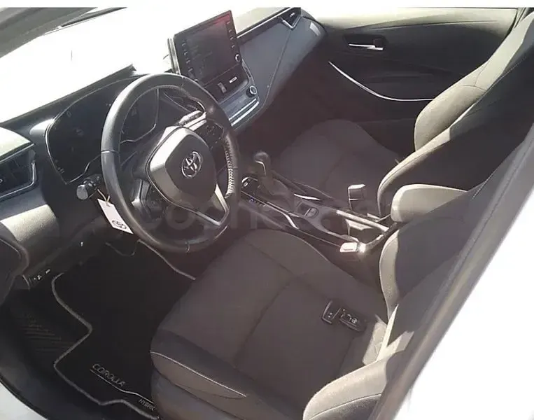 Usado Toyota Corolla Active 122 CV (89 kW) 2022 Blanco Familiar