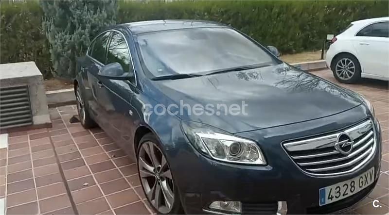 Usado Opel Insignia Sport 220 CV (161 kW) 2009 Azul Berlina