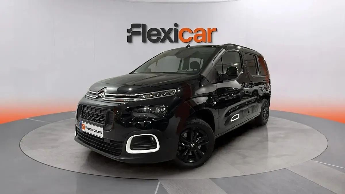 Usado Citroën Berlingo Shine 131 CV (96 kW) 2023 Marrón Monovolumen