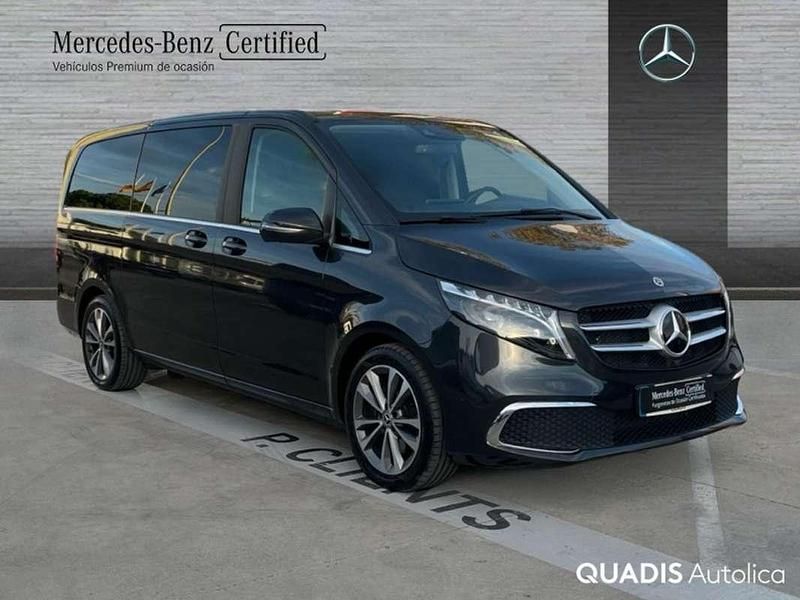Usado Mercedes V300 Avantgarde 239 CV (175 kW) 2024 Gris Monovolumen