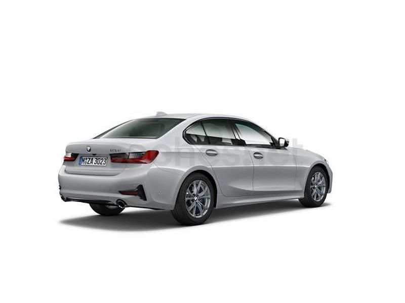 Usado BMW 318 Shadowline 150 HP (110 kW) 2020 Cinzento Sedan
