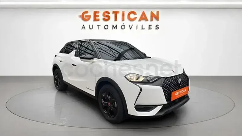 Usado DS Automobiles DS3 Crossback Performance 130 CV (95 kW) 2023 Blanco SUV