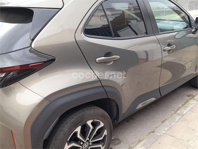 Usado Toyota Yaris Cross Active 116 CV (85 kW) 2024 Verde SUV
